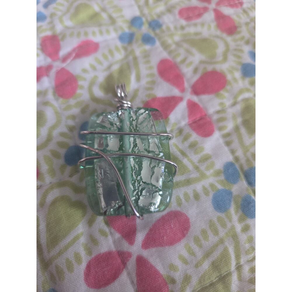 42903 WRAPPED GREEN AGATE DRUZY SILVER PLATED PENDANT NECKLACE